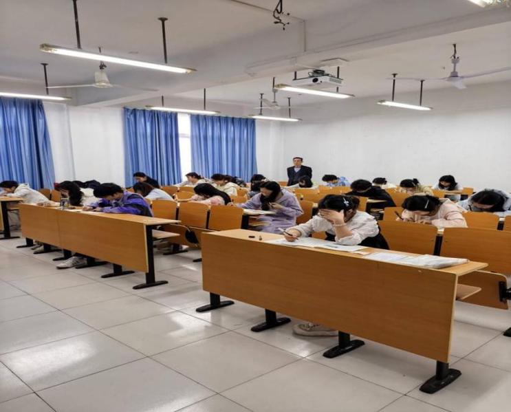 以赛促学展风采 竞技比拼砺英才...